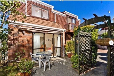 Photo of property in 2/23 Dominion Street, Takapuna, Auckland, 0622