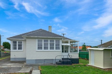 Photo of property in 16 Victory Place, Aramoho, Whanganui, 4500
