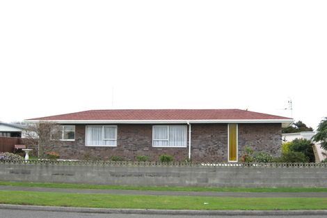 Photo of property in 12 Trimble Place, Bell Block, New Plymouth, 4312