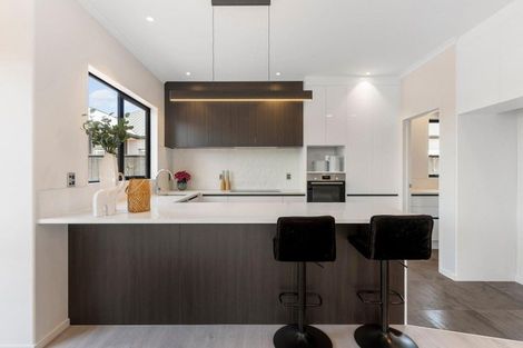Photo of property in 13 Arahi Road, Clevedon, 2582