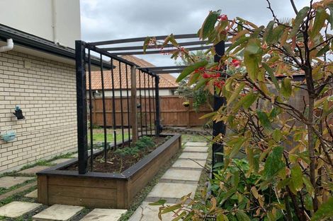 Photo of property in 9 Walnut Lane, Browns Bay, Auckland, 0630