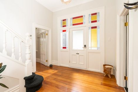 Photo of property in 84 Roxburgh Street, Mount Victoria, Wellington, 6011