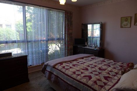 Photo of property in 63 Sarabande Avenue, Redwood, Christchurch, 8051