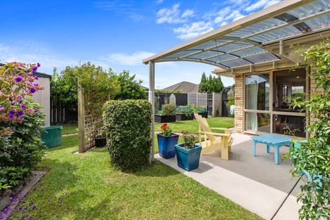 Photo of property in 27 Marshwood Place, Papamoa Beach, Papamoa, 3118