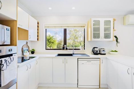 Photo of property in 109 Prince Regent Drive, Half Moon Bay, Auckland, 2012