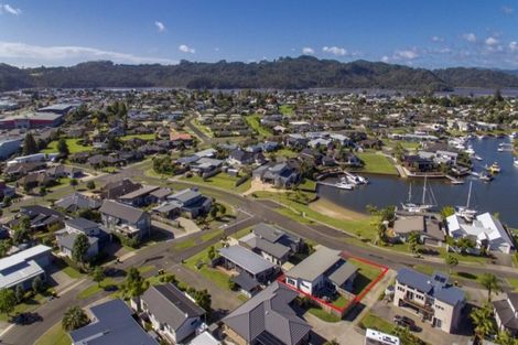 Photo of property in 10 Aquila Drive, Whitianga, 3510