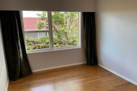 Photo of property in 2/30 Sunnynook Road, Sunnynook, Auckland, 0620