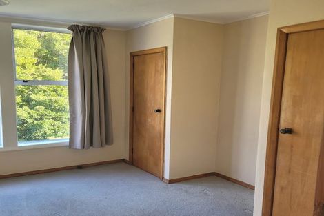 Photo of property in 27 Cook Street, Marfell, New Plymouth, 4310