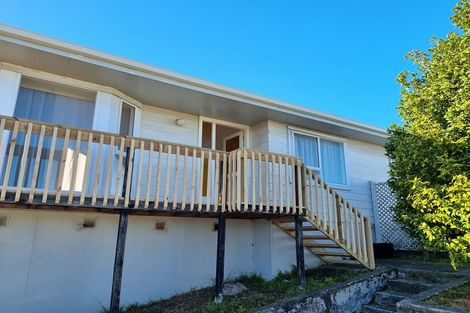 Photo of property in 24 Moncrieff Avenue, Clendon Park, Auckland, 2103