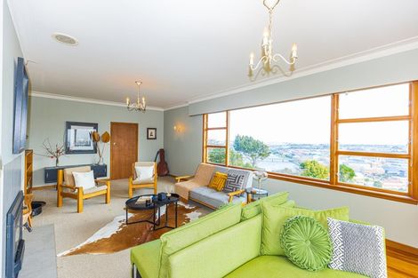 Photo of property in 4 Shakespeare Road, Bastia Hill, Whanganui, 4500