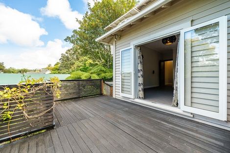 Photo of property in 9 Mckenzie Terrace, Te Aro, Wellington, 6011