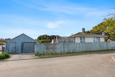 Photo of property in 126 Corinna Street, Waitangirua, Porirua, 5024
