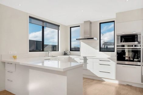 Photo of property in 33 Montia Close, Papamoa Beach, Papamoa, 3118