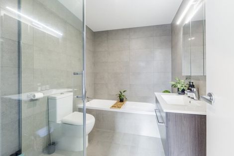 Photo of property in 7 Tahuhu Road, Mount Wellington, Auckland, 1062