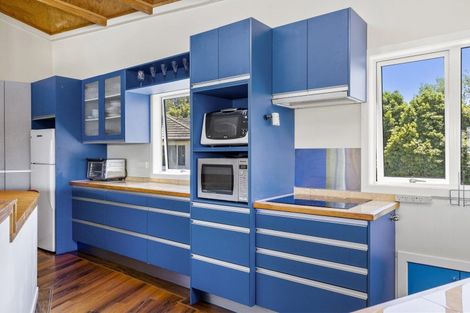 Photo of property in 22 Reeves Road, Acacia Bay, Taupo, 3330