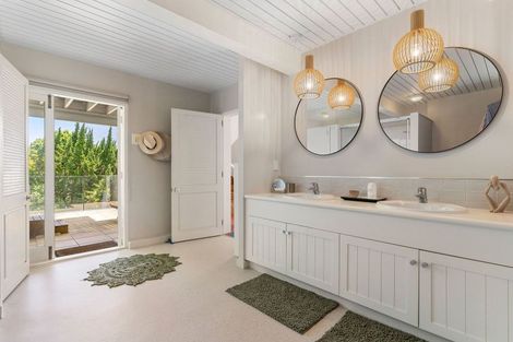 Photo of property in 26 Palmer Crescent, Mission Bay, Auckland, 1071