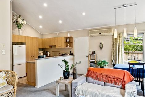 Photo of property in 2a Douglas Street, Kensington, Whangarei, 0112