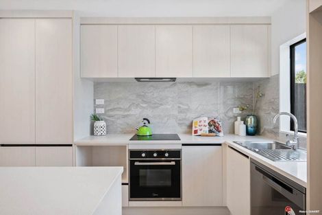 Photo of property in 4/9 Smiths Avenue, Papakura, 2110