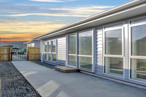 Photo of property in 13-15 Gillespie Street, Taita, Lower Hutt, 5011