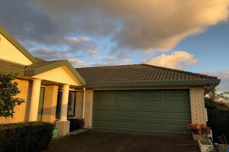 Photo of property in 11 Amylynn Place, East Tamaki, Auckland, 2016