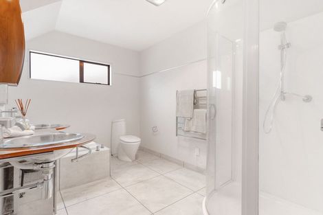 Photo of property in 84 Wade River Road, Stanmore Bay, Whangaparaoa, 0932