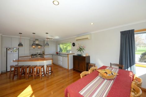 Photo of property in 334 Memorial Avenue, Burnside, Christchurch, 8053