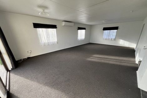 Photo of property in 16 Keeling Street, West End, Palmerston North, 4412