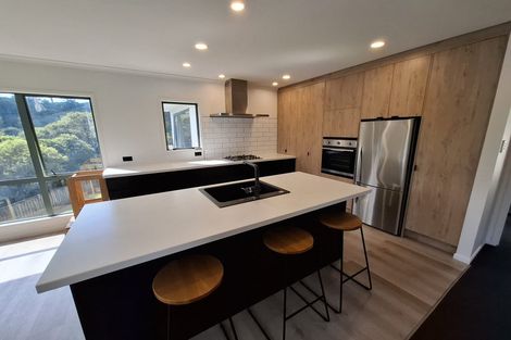 Photo of property in 86a Riversdale Drive, Merrilands, New Plymouth, 4312