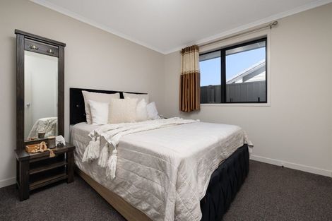 Photo of property in 14 Raynor Crescent, Pyes Pa, Tauranga, 3112