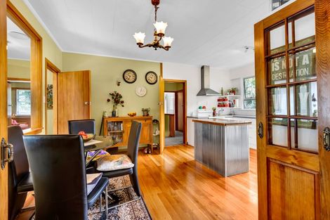 Photo of property in 1 High Road, Hawera, 4610