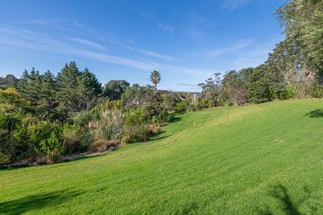 Photo of property in 1/4 Roberts Road, Matakatia, Whangaparaoa, 0930