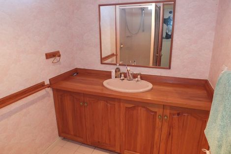 Photo of property in 12 Low Avenue, Foxton Beach, Foxton, 4815