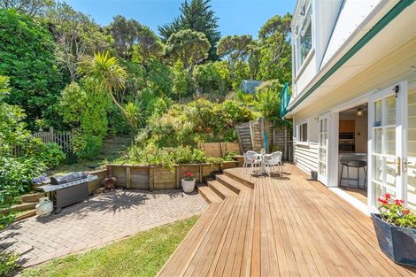 Photo of property in 11 Reserve Road, Plimmerton, Porirua, 5026