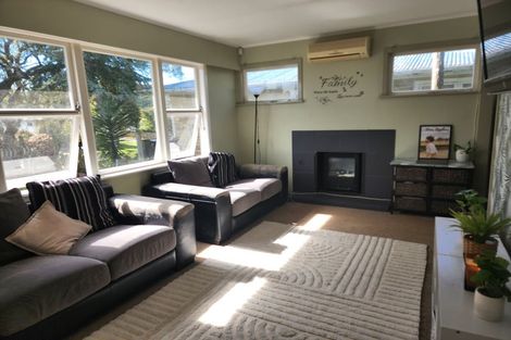 Photo of property in 134 Sievers Grove, Cannons Creek, Porirua, 5024