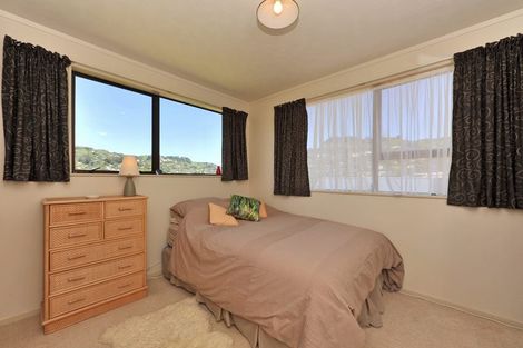 Photo of property in 67a Thatcher Crescent, Crofton Downs, Wellington, 6035