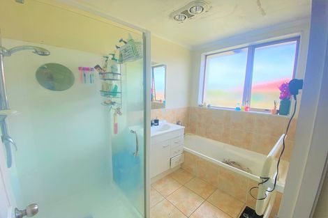 Photo of property in 5 Shah Lane, Mangere, Auckland, 2022