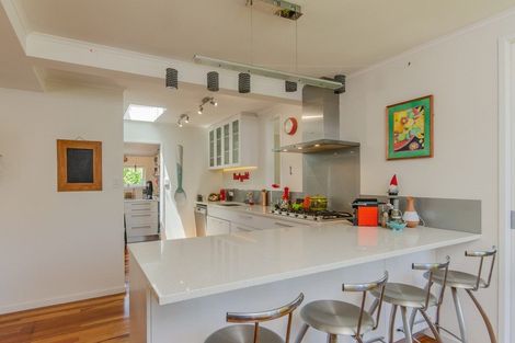 Photo of property in 9 Titoki Avenue, Mangere Bridge, Auckland, 2022