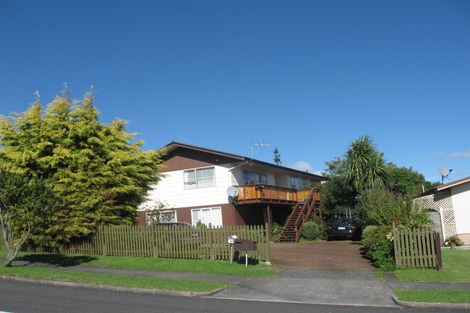 Photo of property in 52 Lewisham Street, Highland Park, Auckland, 2010