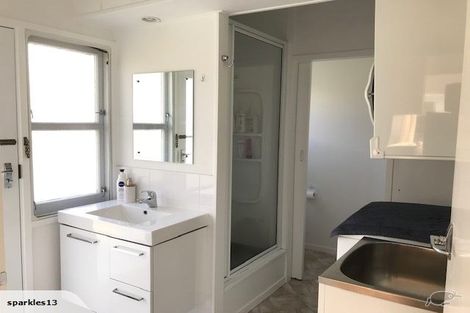 Photo of property in 16 Keldale Place, Forrest Hill, Auckland, 0620