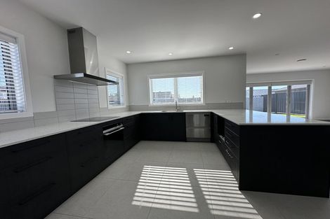 Photo of property in 6 George Yee Place, Taradale, Napier, 4112