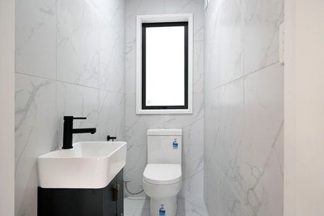 Photo of property in 8/1 Waters Place, New Lynn, Auckland, 0600