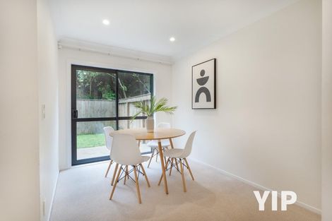 Photo of property in 15 Brindle Way, Newlands, Wellington, 6037