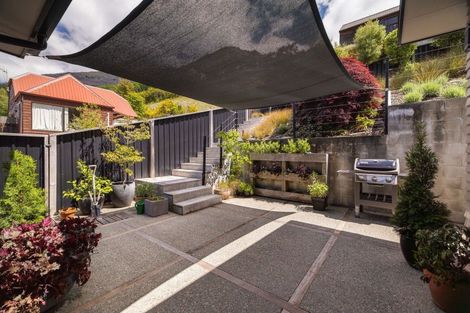 Photo of property in 70 Wynyard Crescent, Fernhill, Queenstown, 9300