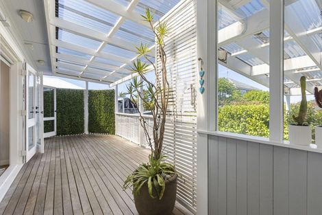 Photo of property in 1/439 Point Chevalier Road, Point Chevalier, Auckland, 1022