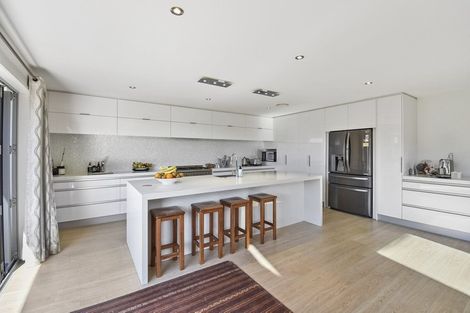 Photo of property in 43 Toscana Drive, Karaka, Papakura, 2113