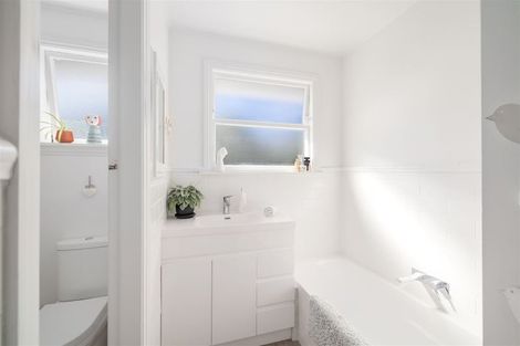 Photo of property in 32 Rossiter Avenue, Redwood, Christchurch, 8051