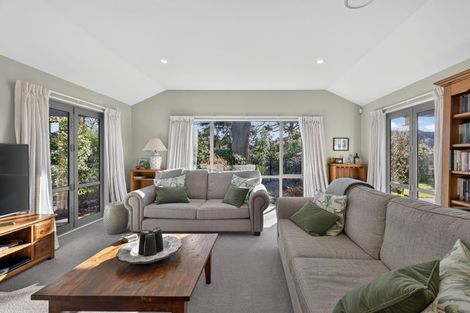 Photo of property in 6 Acorn Close, Waltham, Christchurch, 8023