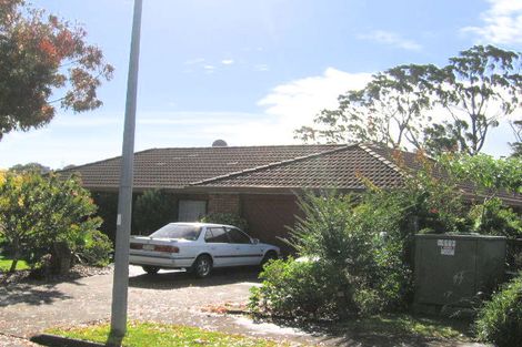 Photo of property in 3 Sheffield Place, Botany Downs, Auckland, 2010