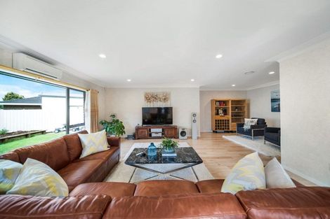 Photo of property in 5 Westholm Way, Pahurehure, Papakura, 2113