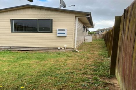 Photo of property in 5a Southview Place, Wattle Downs, Auckland, 2102